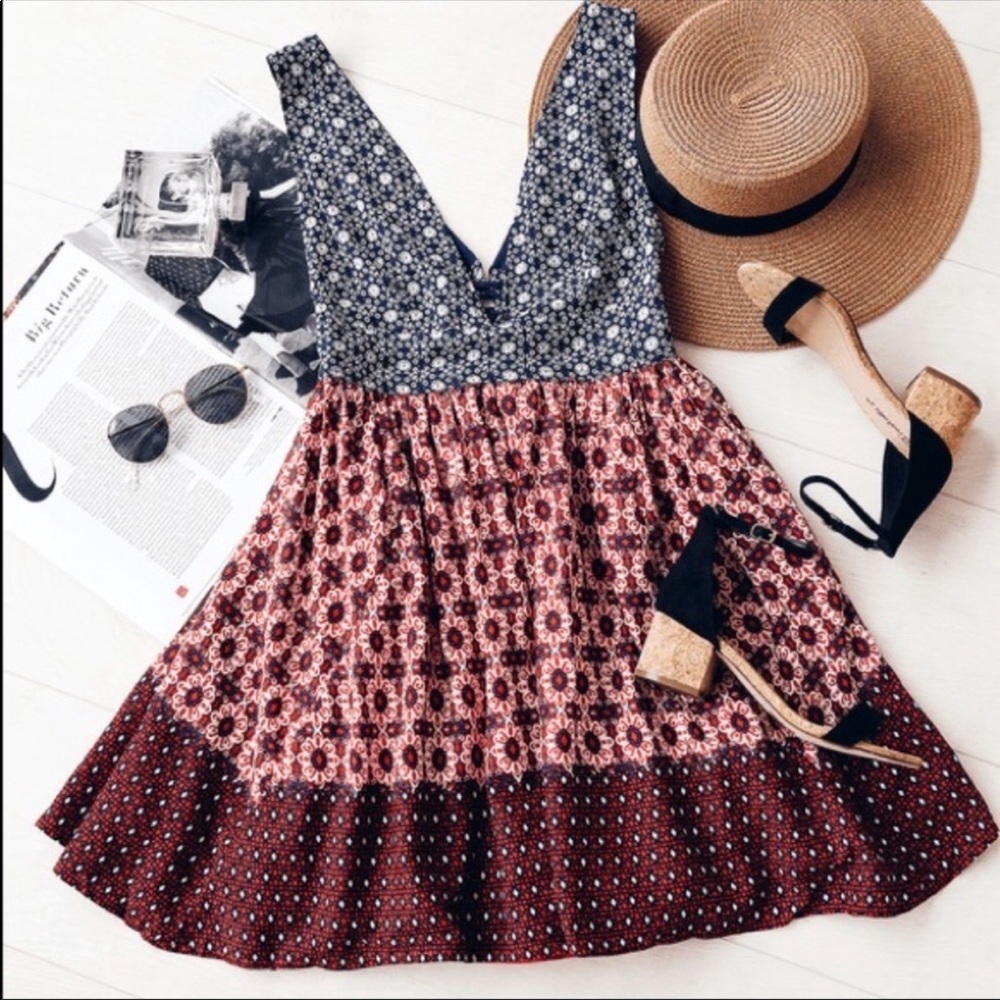 Lulus a le vie en floral dress